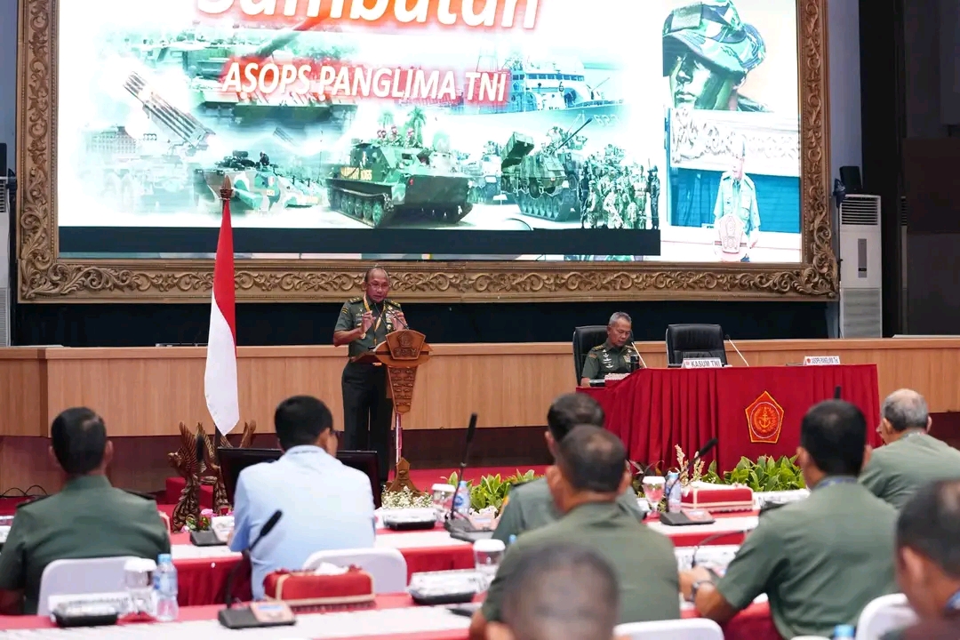 Kasum TNI Buka Rapat Koordinasi Evaluasi Operasi dan Latihan TNI TA 2024   