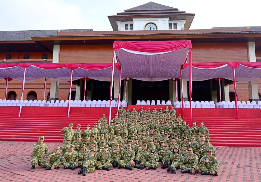 Retreat Kabinet Merah Putih: Bangun Sinergi dan Disiplin di Akmil Magelang