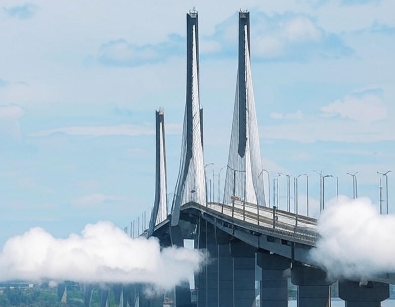 Jembatan Merak-Bakauheni: Menghubungkan Mimpi Nasional dengan Panggung Spiritual Dunia