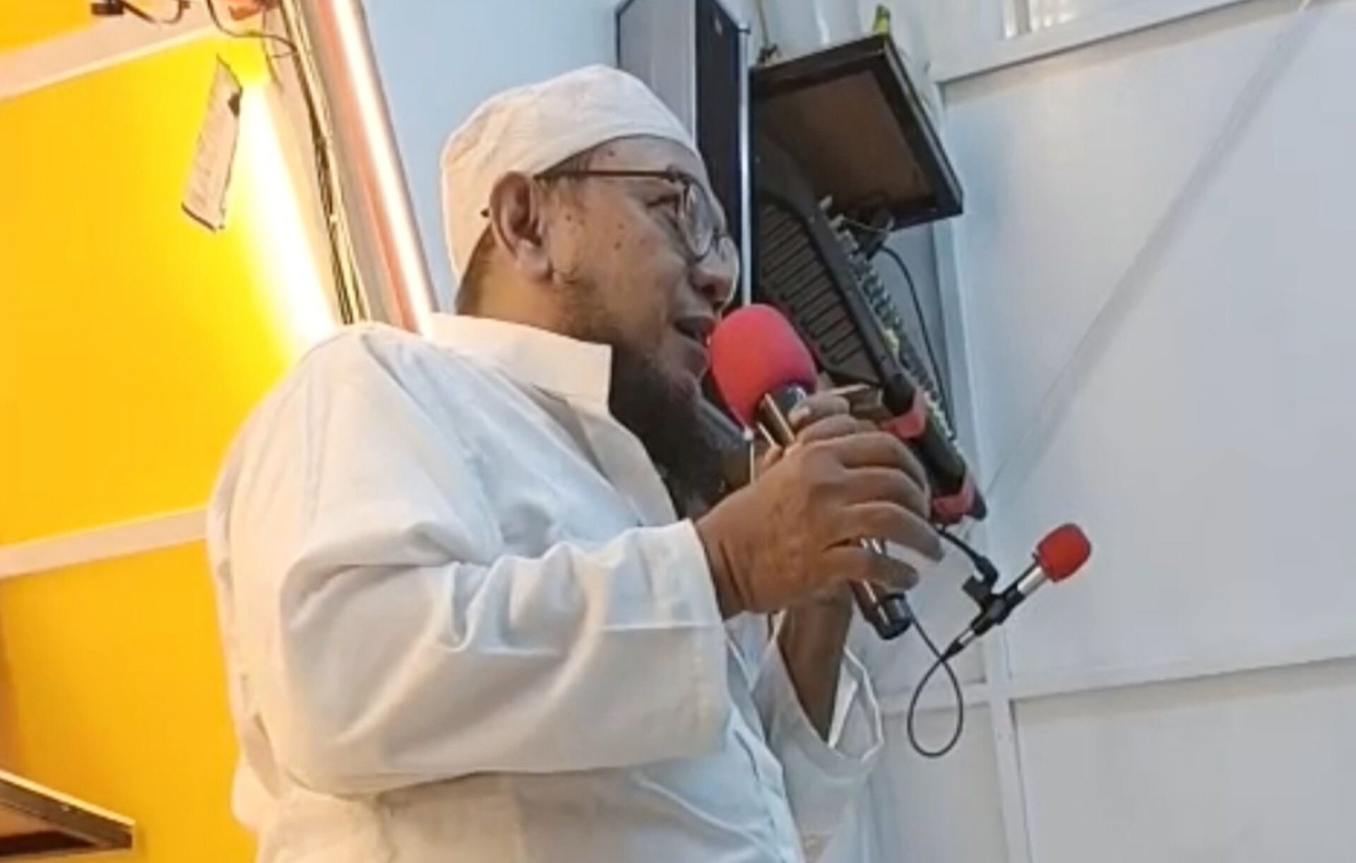 Menjadikan Akhirat sebagai Tujuan Hidup, Tausiyah di Musholla Al-Masberto Bangun Kesadaran Umat