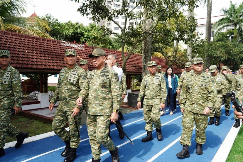 Panglima TNI Resmikan Lapangan Serbaguna di Mako Kodam III/Siliwangi