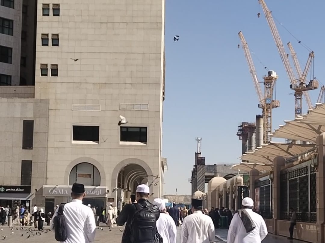 Analisis Kebijakan Bebas Visa Umrah Indonesia–Arab Saudi dalam Perspektif Visi Saudi 2030